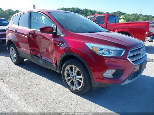 1FMCU9G9XHUE08239 2017 FORD ESCAPE - Image 1