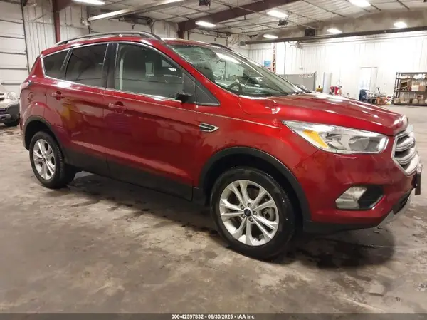 1FMCU9G9XJUC38440 2018 FORD ESCAPE - Image 1