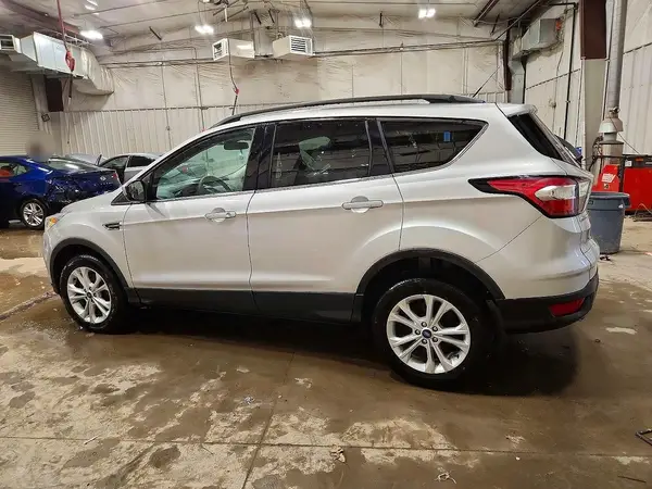 1FMCU9G9XJUC41547 2018 FORD ESCAPE - Image 2