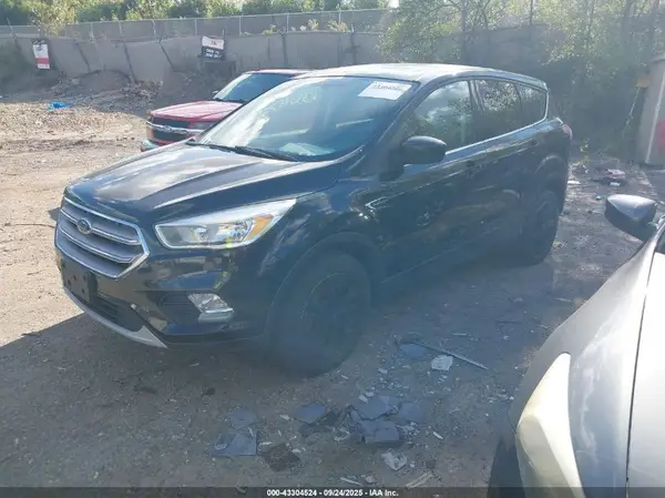 1FMCU9GD0HUA12356 2017 FORD ESCAPE - Image 2