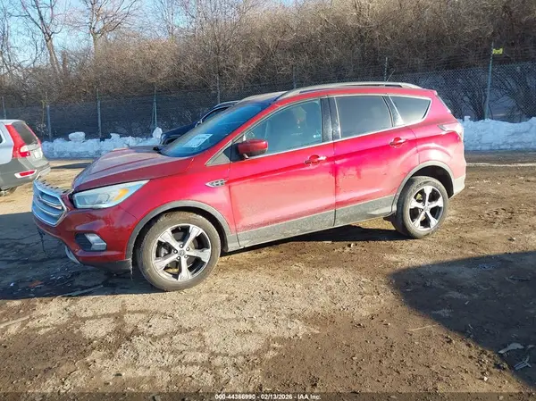 1FMCU9GD0HUA18304 2017 FORD ESCAPE - Image 2