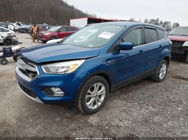 1FMCU9GD0HUA78356 2017 FORD ESCAPE - Image 2
