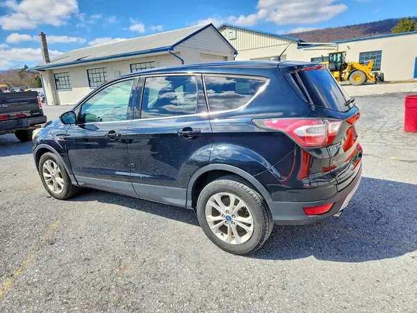 1FMCU9GD0HUA87610 2017 FORD ESCAPE - Image 2