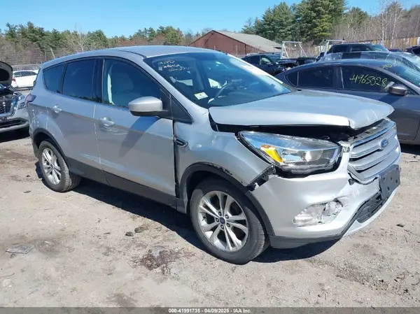 1FMCU9GD0HUB03322 2017 FORD ESCAPE - Image 1