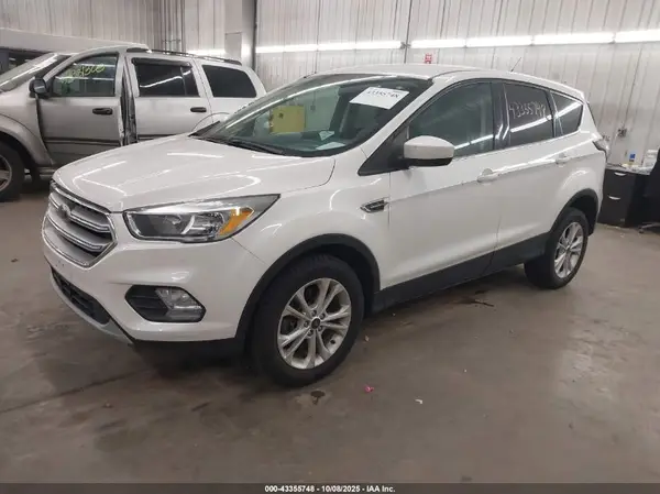 1FMCU9GD0HUB21710 2017 FORD ESCAPE - Image 2