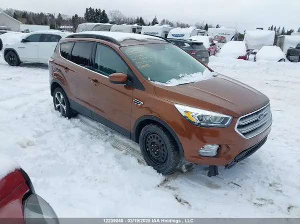 1FMCU9GD0HUB32612 2017 FORD ESCAPE - Image 1