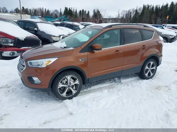 1FMCU9GD0HUB32612 2017 FORD ESCAPE - Image 2