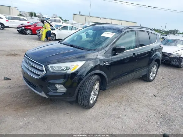 1FMCU9GD0HUB85178 2017 FORD ESCAPE - Image 2