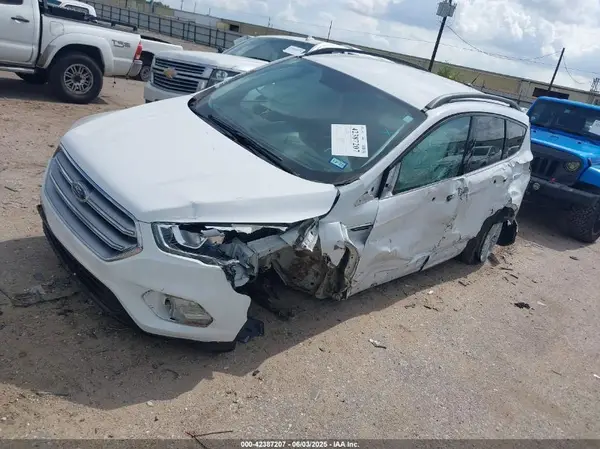 1FMCU9GD0HUB99811 2017 FORD ESCAPE - Image 2