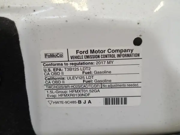 1FMCU9GD0HUC04697 2017 FORD ESCAPE - Image 2