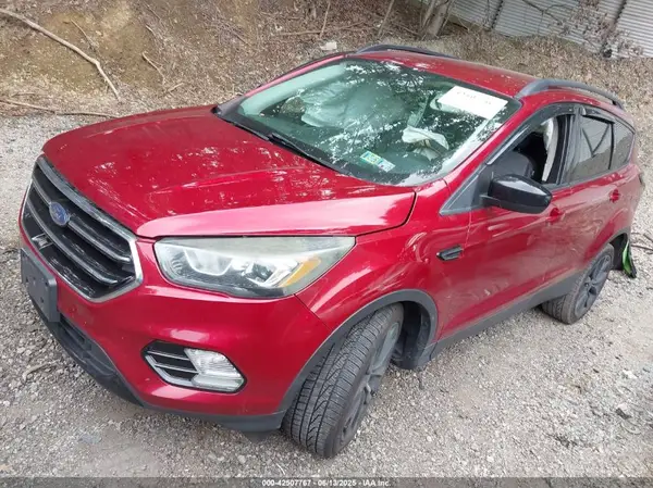 1FMCU9GD0HUC21158 2017 FORD ESCAPE - Image 2