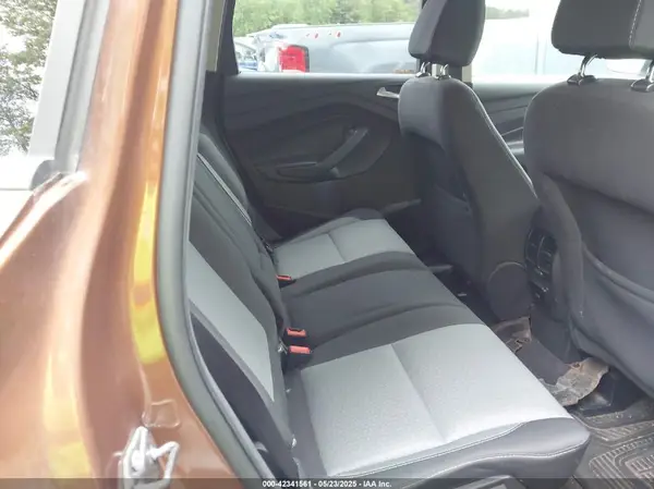 1FMCU9GD0HUC58422 2017 FORD ESCAPE - Image 8