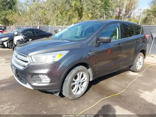 1FMCU9GD0HUC66424 2017 FORD ESCAPE - Image 2