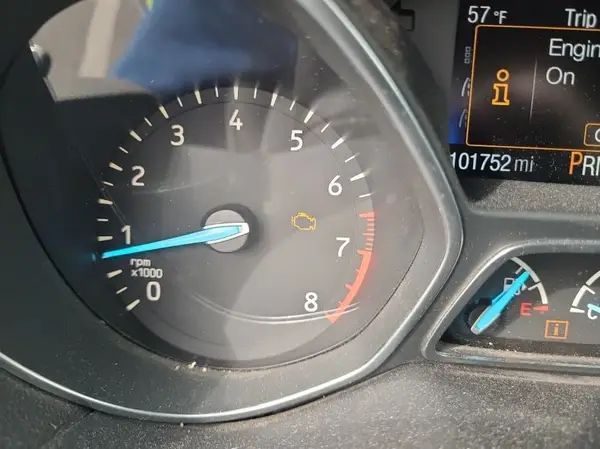 1FMCU9GD0HUC68528 2017 FORD ESCAPE - Image 1