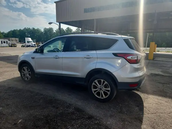1FMCU9GD0HUC70084 2017 FORD ESCAPE - Image 2