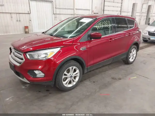 1FMCU9GD0HUD17968 2017 FORD ESCAPE - Image 2