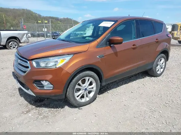 1FMCU9GD0HUD45415 2017 FORD ESCAPE - Image 2