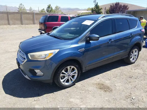 1FMCU9GD0JUA04781 2018 FORD ESCAPE - Image 2