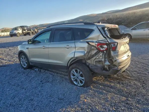 1FMCU9GD0JUA06255 2018 FORD ESCAPE - Image 2