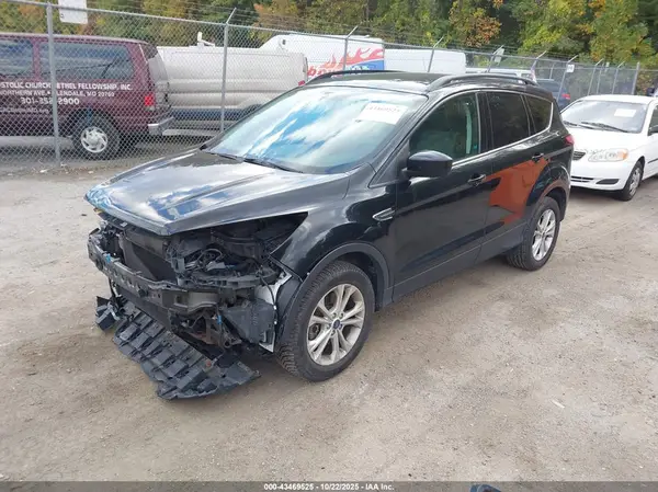 1FMCU9GD0JUA11584 2018 FORD ESCAPE - Image 2