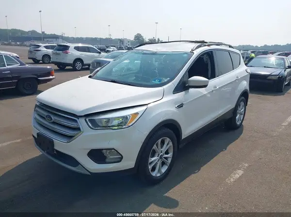 1FMCU9GD0JUA15327 2018 FORD ESCAPE - Image 2