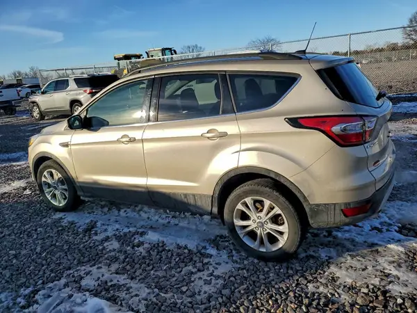 1FMCU9GD0JUA25887 2018 FORD ESCAPE - Image 2