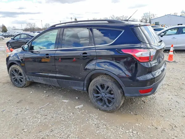 1FMCU9GD0JUA32578 2018 FORD ESCAPE - Image 2