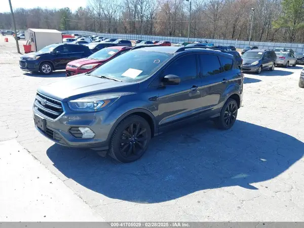 1FMCU9GD0JUA40096 2018 FORD ESCAPE - Image 2