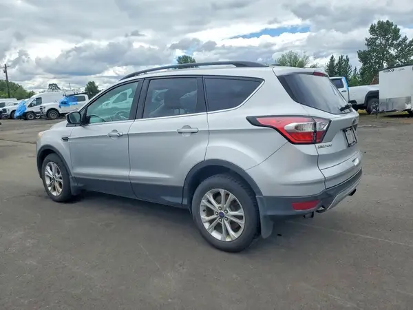 1FMCU9GD0JUA44021 2018 FORD ESCAPE - Image 2