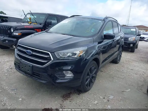 1FMCU9GD0JUA61689 2018 FORD ESCAPE - Image 2
