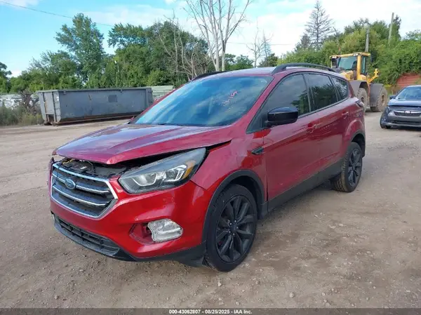 1FMCU9GD0JUA76323 2018 FORD ESCAPE - Image 2