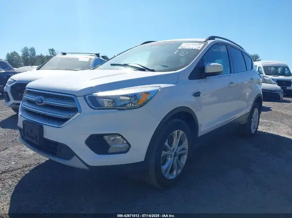 1FMCU9GD0JUA86589 2018 FORD ESCAPE - Image 2