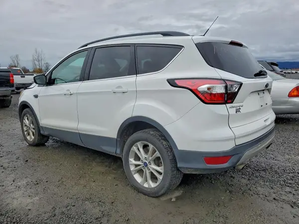 1FMCU9GD0JUA92411 2018 FORD ESCAPE - Image 2