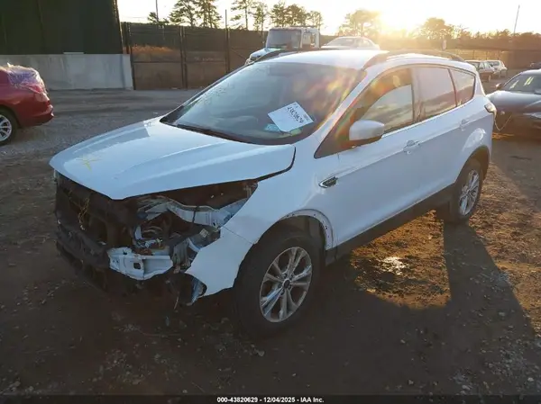 1FMCU9GD0JUA95468 2018 FORD ESCAPE - Image 2