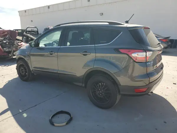 1FMCU9GD0JUA99519 2018 FORD ESCAPE - Image 2