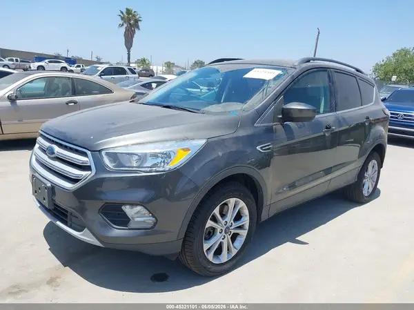 1FMCU9GD0JUA99567 2018 FORD ESCAPE - Image 2