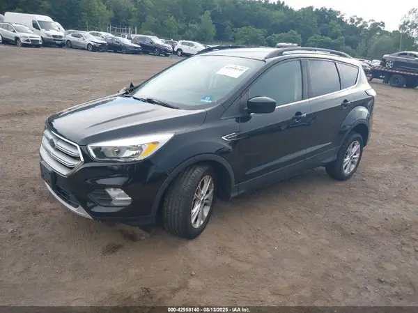 1FMCU9GD0JUB02452 2018 FORD ESCAPE - Image 2