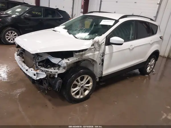 1FMCU9GD0JUB46273 2018 FORD ESCAPE - Image 2