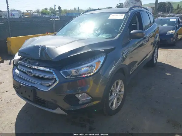 1FMCU9GD0JUB74297 2018 FORD ESCAPE - Image 2