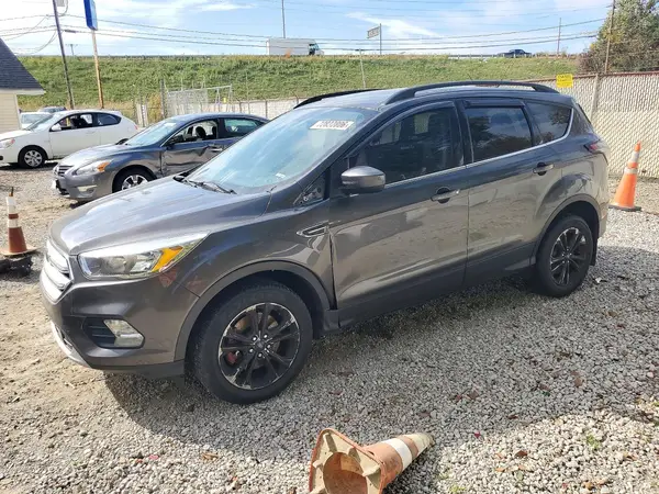 1FMCU9GD0JUB81024 2018 FORD ESCAPE - Image 1