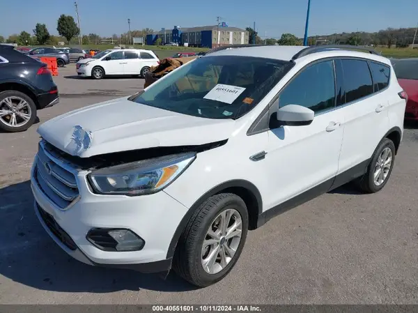 1FMCU9GD0JUB82416 2018 FORD ESCAPE - Image 2