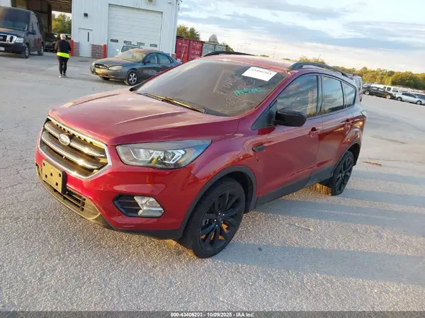 1FMCU9GD0JUC08903 2018 FORD ESCAPE - Image 2