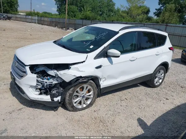 1FMCU9GD0JUC20419 2018 FORD ESCAPE - Image 2