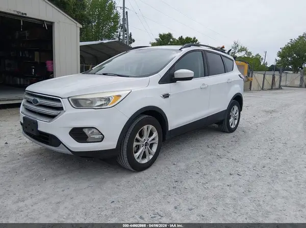 1FMCU9GD0JUC38774 2018 FORD ESCAPE - Image 2