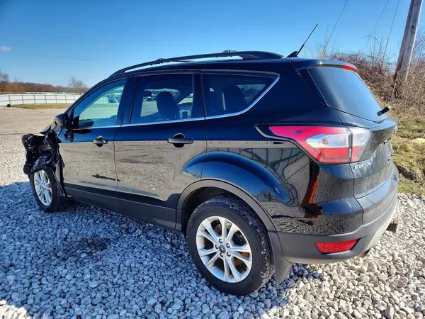 1FMCU9GD0JUC46521 2018 FORD ESCAPE - Image 2