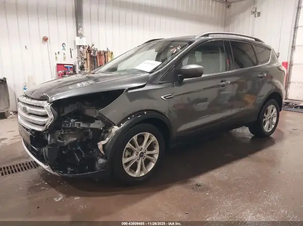 1FMCU9GD0JUC48298 2018 FORD ESCAPE - Image 2