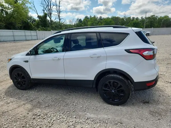 1FMCU9GD0JUC63254 2018 FORD ESCAPE - Image 2