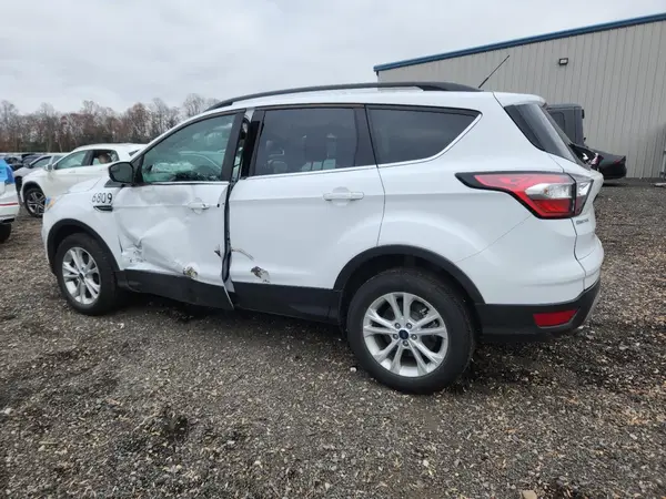 1FMCU9GD0JUC87909 2018 FORD ESCAPE - Image 2