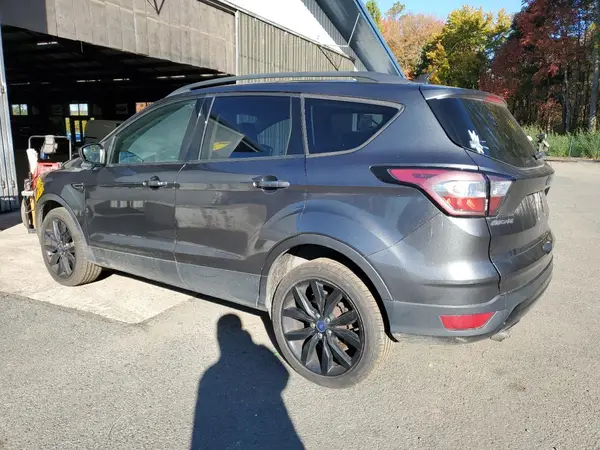 1FMCU9GD0JUC99381 2018 FORD ESCAPE - Image 2