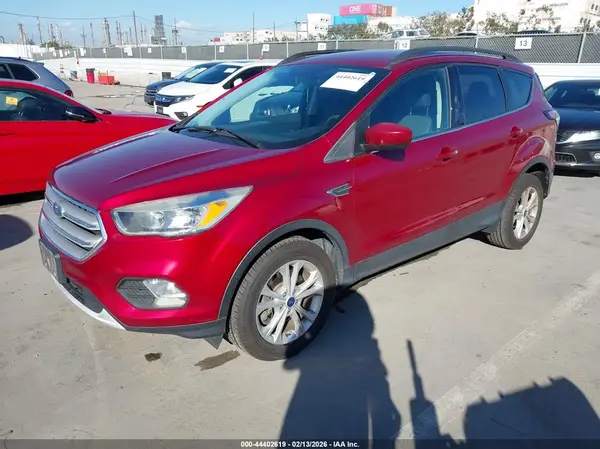 1FMCU9GD0JUD05521 2018 FORD ESCAPE - Image 2